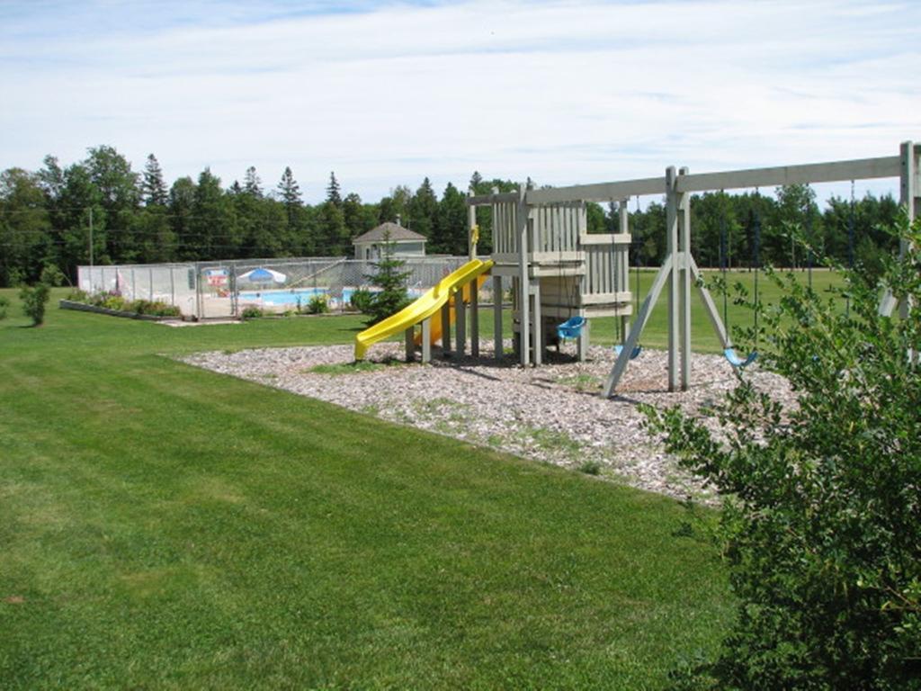 Brudenell Fairway Chalets Georgetown Экстерьер фото